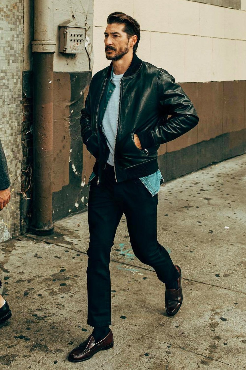 What To Wear Under a Leather Jacket - 8 Tips for Men