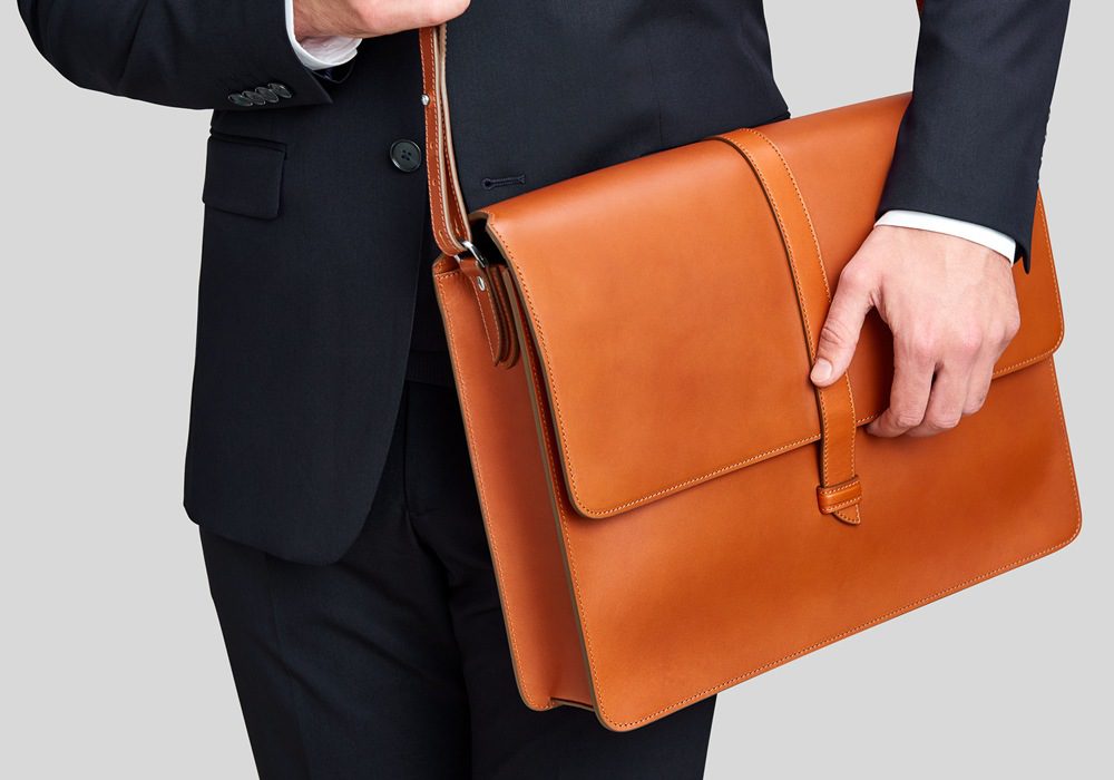5 Best men's Bags for 2020, Luxury messenger bags for men