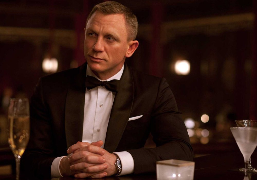 As etiquetas que o 007 de Daniel Craig usa 38