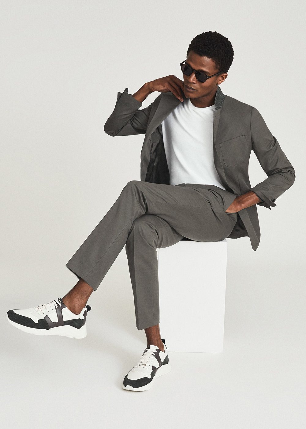 risk surely To read How to Wear a Suit with Sneakers in 2022: A Visual Guide