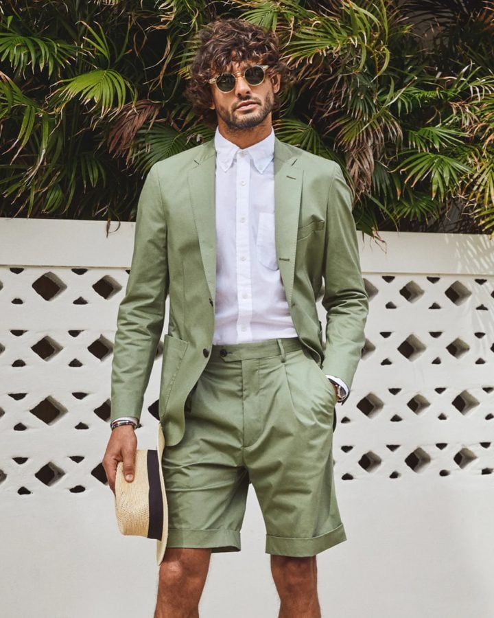 8 Best Casual Suit Styles For Men (& How To Wear Them)