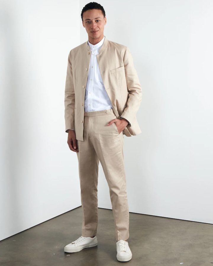 8 Best Casual Suit Styles For Men (& How To Wear Them)
