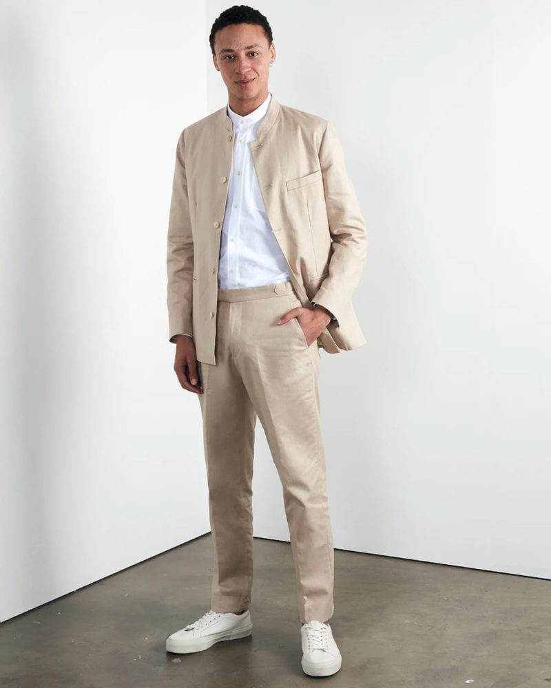 8 Best Casual Suit Styles For Men (& How To Wear Them)