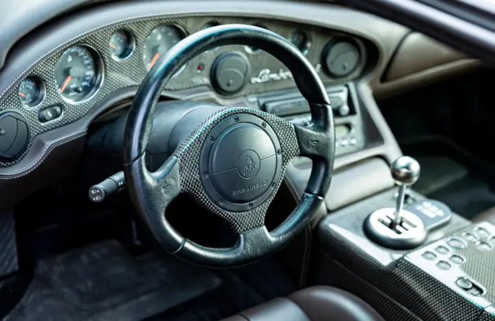Lamborghini Diablo VT interior