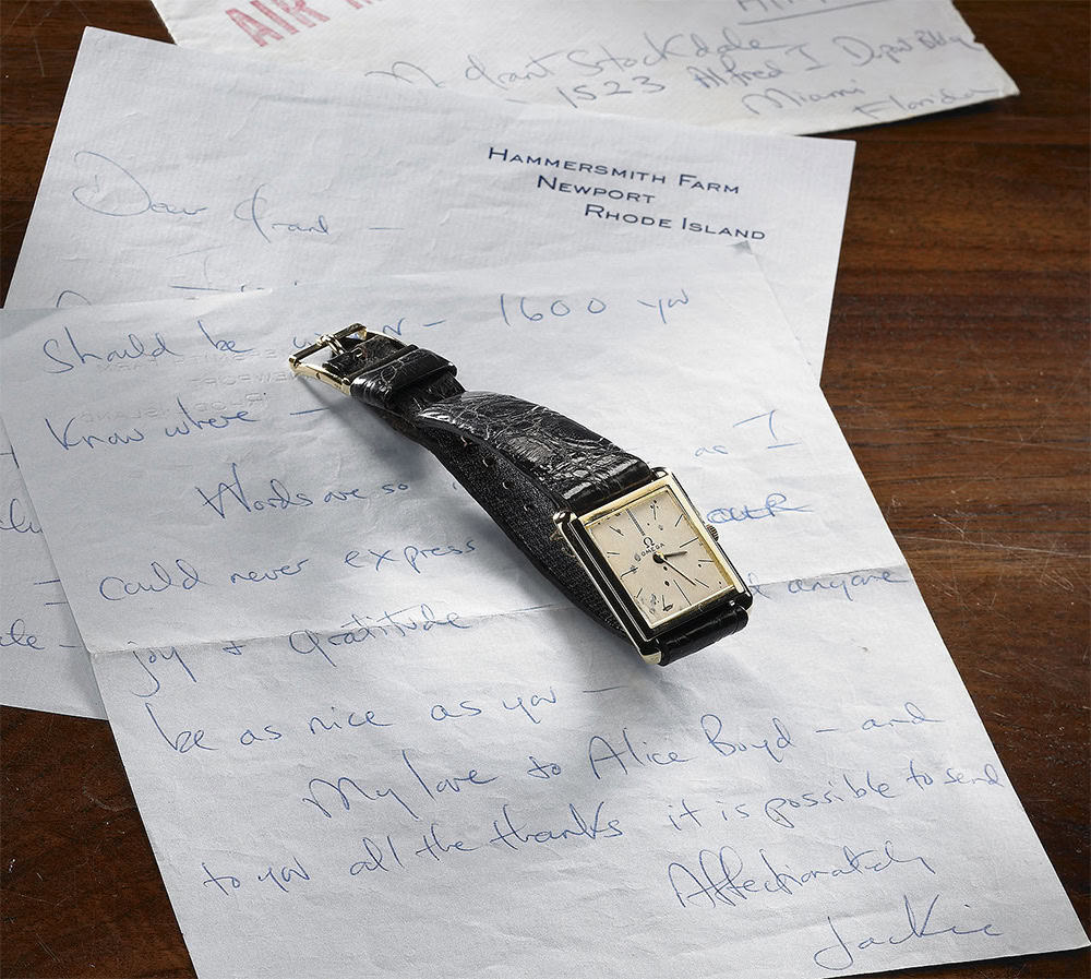 Going For Gold: The Most Stylish Gold Watch Models For Men